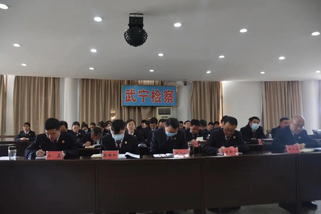 江西德兴市检察院走访采矿企业宣传生态环境保护